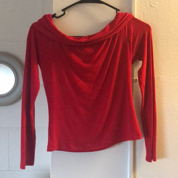 🌹PacSun red off the shoulder going out shirt - Picture 2 of 2